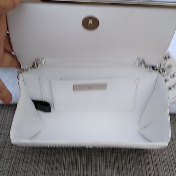 (Authentic) Inc International Concepts Pearl Caitlin Imitation Clutch - Picture 4 of 6